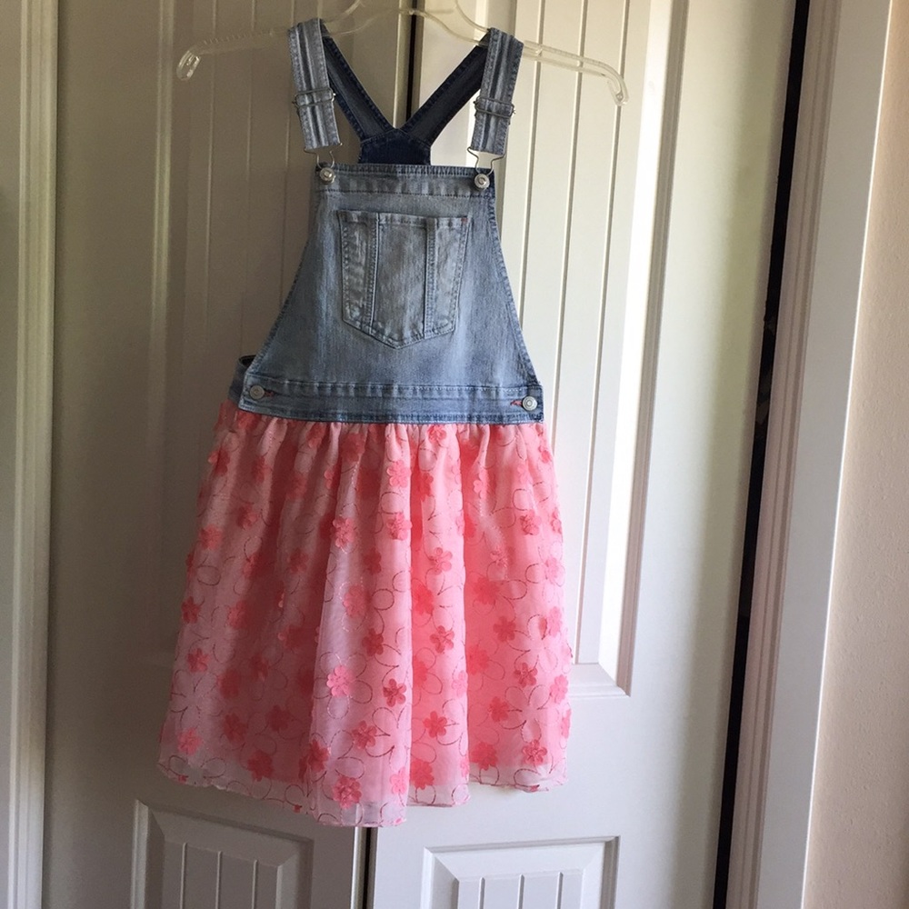 Girls overall topped jumper.